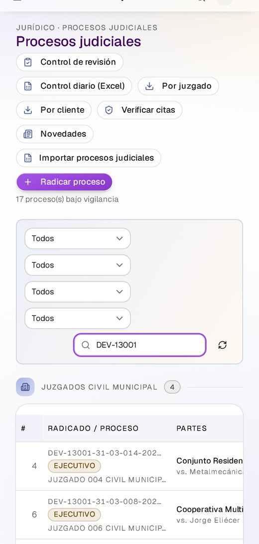Modium Iuria en el teléfono — el mismo listado de procesos adaptado a pantalla pequeña
